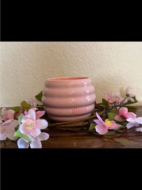 Gisou Mirsalehi Honey Scented Candle Floral Edition Wild Rose